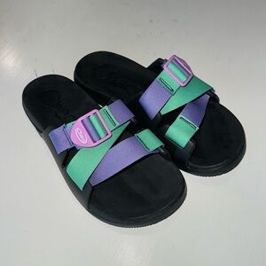 Chaco Chillos Slides